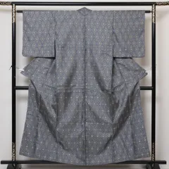 紬 洗える着物 袷 身丈158cm 裄丈60cm ポリエステル Sランク Mサイズ 広衿 カジュアル 花菱 グレー系 1216-01385