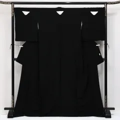 未使用品 黒紋付 五つ紋 蔦 身丈169cm 裄丈67cm Nランク 正絹 袷 広衿 XL しつけ糸 フォーマル 上品 厳か 黒系 1299-F0617
