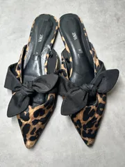 【人気】ZARA ザラ レオパード柄 リボン ミュール サンダル ヒョウ柄 フラットシューズ ポインテッドトゥ 38 24.5cm相当 レディース アニマル柄 大きいリボン ぺたんこ 美脚見え おしゃれ