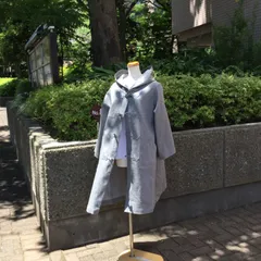 ライトグレーのデニムのダッフルコート