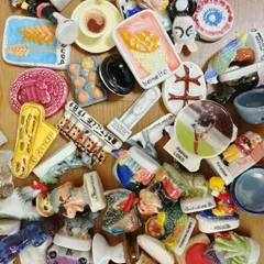 【A】50個 フェーブ レア まとめて まとめ売り 大量 セット 卸売 店舗 フェーヴ 陶器 ミニチュア フィギュリン フィギュア 欧州 雑貨 古着屋 什器 ディスプレイ 可愛い かわいい キャラクター アメトイ アメコミ 食べ物 建物 風景 動物 P745