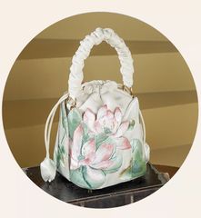 蓮の花刺繍 巾着型 ハンドバッグ ショルダー - メルカリ