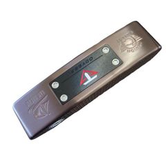 Item thumbnail for item 5b449b4e-f8a4-4fdf-87fd-43edab1ca7b2