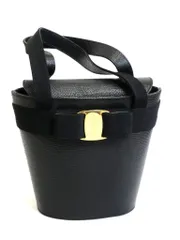 【222004】Salvatore Ferragamo サルヴァトーレフェラガモ  ヴァラリボン　バケツ型　ハンドバッグ　ゴールド金具 ブラック