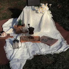 ピクニックマット ピクニックシート レジャーシート キャンプ用品 1-2人用 90*150cm コンパクト収納 携帯便利 北欧風 レースの布デザイン 花見 遠足 多用途