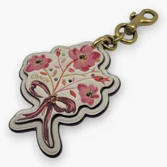 コーチ フラワーモチーフ レザー バッグチャーム／キーホルダー ホワイト ゴールドカラー金具