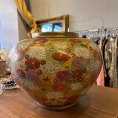 【東あずま店 併売品】 九谷焼　花瓶　金彩　金　ゴールド　GOLD　花詰め　菊尽くし　九谷　壺　骨董品　JAPAN　和柄　和風　VINATAGE　ヴィンテージ