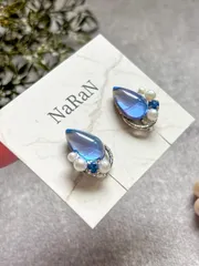 523≫ 【drop】揺らめく偏光カラー×ビジュー イヤリング