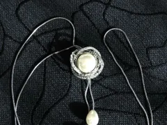 （2620）可愛いパールのお花 フラワー ロングネックレス 自由に長さ調整