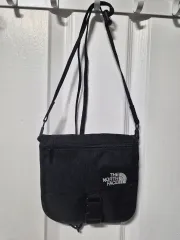 THE NORTH FACE ザノースフェイス ブラック ミニ クロスバック