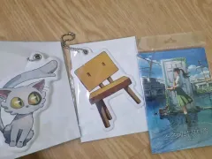 岩戸 鈴芽 ダイジン ネームタグ＆岩戸 鈴芽 ステッカーブック (まとめ売り)