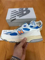 出品 ニューバランス x KITH x Madison Square 993