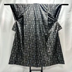 未使用品　大島紬　アンサンブル　着物　羽織　セット　仕付糸付き　花　紺系　中古美品　管理番号KKVKAM18