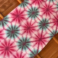 s222 【sato】 手染め 手ぬぐい カラフルECO染料染め♩ 麻の葉絞り 雪花絞り ピンク グリーン パープル♫ 板締め絞り 伝統技法 レトロポップ 日本手拭い 綿100% コットン ハンドメイド 手染め生地 一点物 タペストリー アジアンエスニック