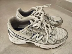 ニューバランス 740 ホワイトシルバー スニーカー 235