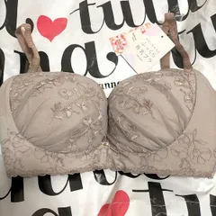 新品  タグ付 E75  チュチュアンナ  育乳ブラ  ベージュ  ブラウン  刺繍  花柄  ふっくら谷間メイク  脇高  定価2860円  219
