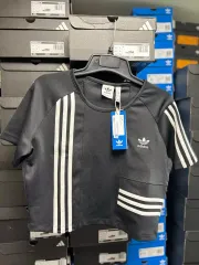 L (105) adidas アディダス クロップド 半袖Tシャツ 半袖 IC2379