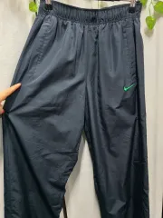 ナイキ イージーパンツ
