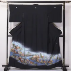 黒留袖 五つ紋 丸に中陰蔦 身丈161cm 裄丈66cm Aランク 正絹 袷 比翼 広衿 L 落款 金彩 京洛百景 京友禅 フォーマル 黒系 1211-F0231