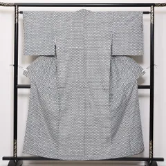 紬 袷 身丈156cm 裄丈61cm 正絹 Sランク Mサイズ 広衿 カジュアル 亀甲 白系 1216-03831