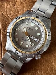 カシオ》ダイバーズウォッチ電池交換済み稼動 - メルカリ