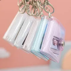 【2個】ミニシール帳 ミニアルバムキーホルダー 2インチ ミニフォトアルバム キーチェーン 28ポケット 透明 防水 ポータブル 写真収納 カスタマイズ可能 彼氏 彼女 記念日 ギフト 結婚式 誕生日 思い出 スクラップブック