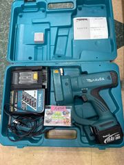 ほぼ未使用】 マキタ ST112D 充電式 タッカ コードレス 純正 バッテリ 