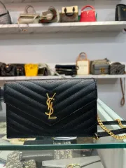 393953 イヴ・サンローラン ENVELOPE(エンベロープ) IN チェーン クロスバック ブラック ゴールド金具 ほぼ新品