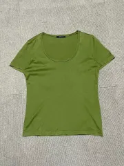 コムサイズム カーキ グリーン ラウンドネック Tシャツ J02849