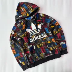 アディダス オリジナルス アカデミー ラベル オールオーバー プリント フーディー