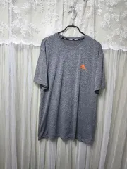 アディダス グレー 半袖Tシャツ