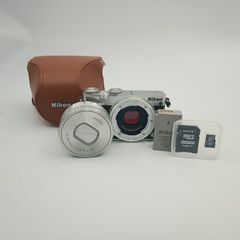 Nikon NIKKOR1  J5 10-30mm F3.5-5.6 VR  シルバー ブラック ミラーレス 一眼レフ デジタルカメラ