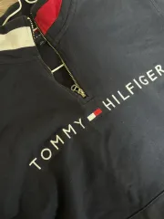 トミーヒルフィガー ネイビー ハーフジップ スウェット