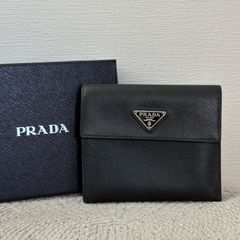 プラダ 三つ折り 財布 ナイロン レザー 三角プレート コンパクト