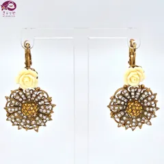 DOLCE & GABBANA ドルチェ＆ガッバーナ フラワー デイジー ローズ クリスタル ドロップピアス 両耳 真鍮/REAL BRASS ガラス/GLASS 樹脂/RESIN ゴールドカラー ケース タグ WEL2F3 W1111 Z0000のサムネイル