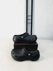 Crocs サンダル Classic フラットフォーム ブラック w8