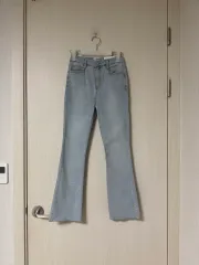 (タグ付き) ライトブルー セミフレア セミブーツカット デニムパンツ Sサイズ