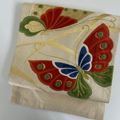 名古屋帯 蝶の刺繍 ピンク ゴールド 夏帯 軽量 作り帯 - メルカリ 名古屋帯 蝶の刺繍 ピンク ゴールド 夏帯 軽量 作り帯 - メルカリ