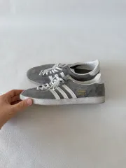 255 アディダス (adidas) ガゼル