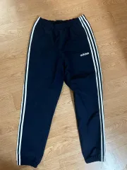 アディダス トラック パンツ、カーゴ パンツ