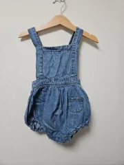 シュシュアンドクラ デニム 赤ちゃん ロンパース