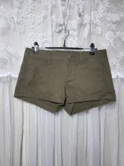 GUESS ゲス カーキ色 コットン デニム ショートパンツ
