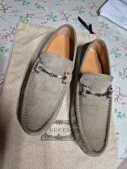 グッチ スウェード ローファー ブラウン系