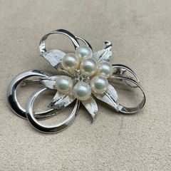 MIKIMOTO アコヤパール ブローチ シルバー リースデザイン - メルカリ