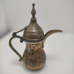 送料無料】未使用品 陶器製 蓋付き骨壺 和柄の上品なデザイン 共箱付き