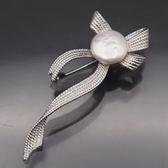 R305 淡水真珠 コインパール SILVER刻印 ブローチ デザイン シルバー コサージュ 6月誕生石