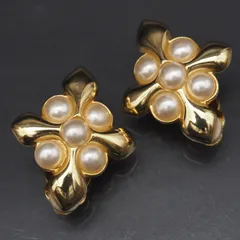 R362 イヤリング フェイクパール ゴールドカラー デザイン コスチュームジュエリー