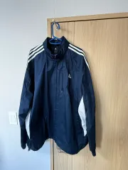 アディダス ウィンドブレーカー