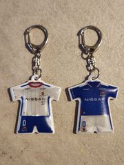 横浜FC KAZU 三浦知良 ユニフォーム型レザーキーホルダー 50th - メルカリ