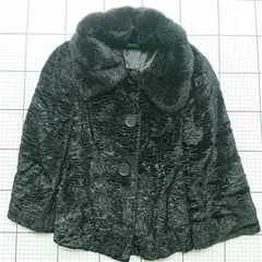 ◇ ⊇ ユナイテッドカラーズオブベネトン UNITED COLORS OF BENETTON フェイクファーコート ブラック系 レディース 40 E  【1602130014514】のサムネイル